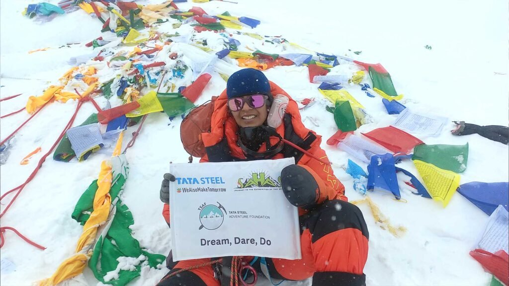 Kaamya karthikeyan mount everest