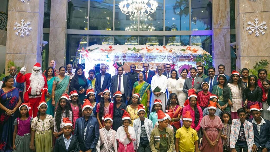 le royal meridien christmas tree lighting ceremony