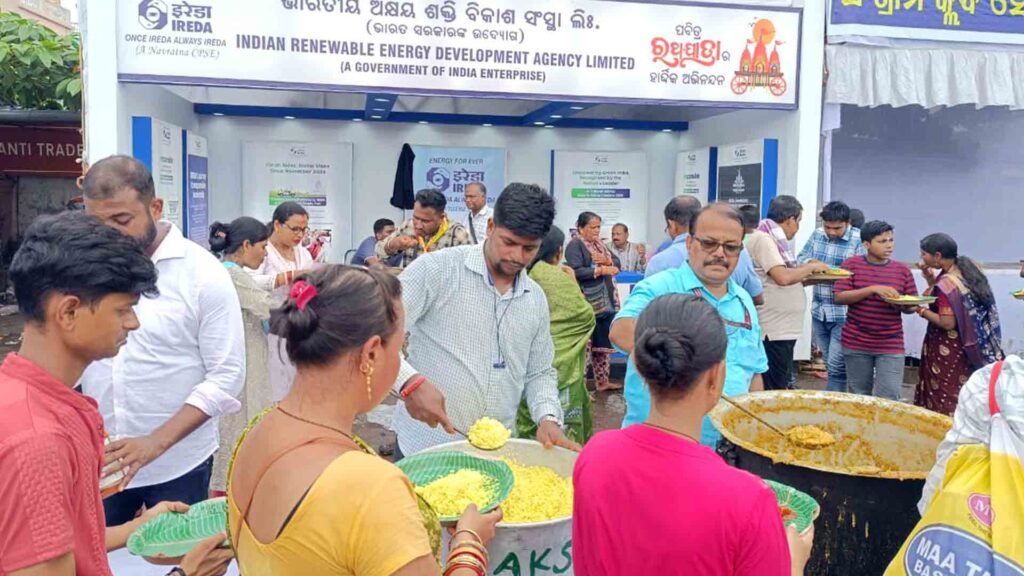 IREDA Serves Devotees at Rath Yatra in Puri