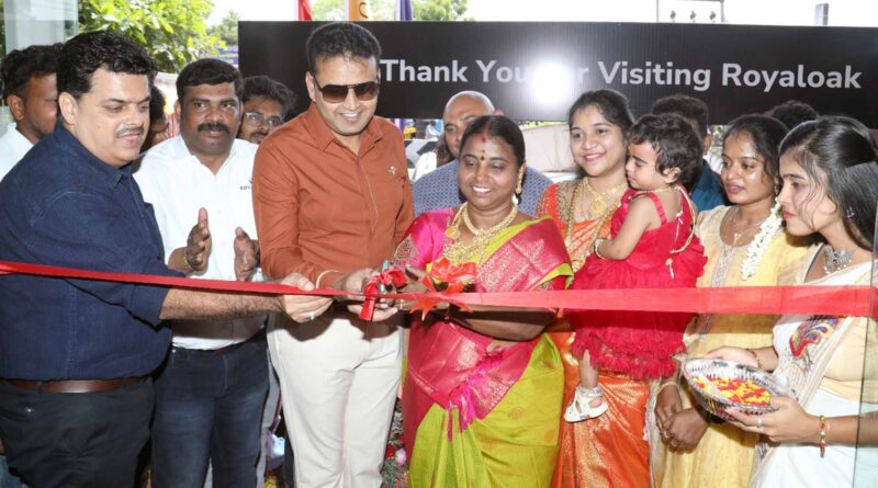 Royaloak Furniture Dindigul Store
