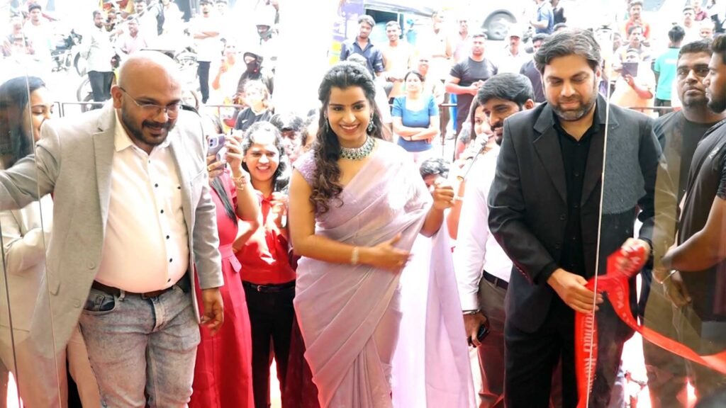 kushal jewellery launch in chennai