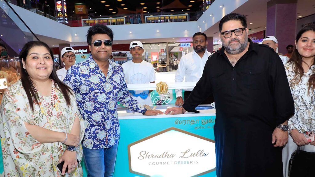 Harris Jayaraj inaugurated Shradha Lulla's 4th Outlet at VR Mall