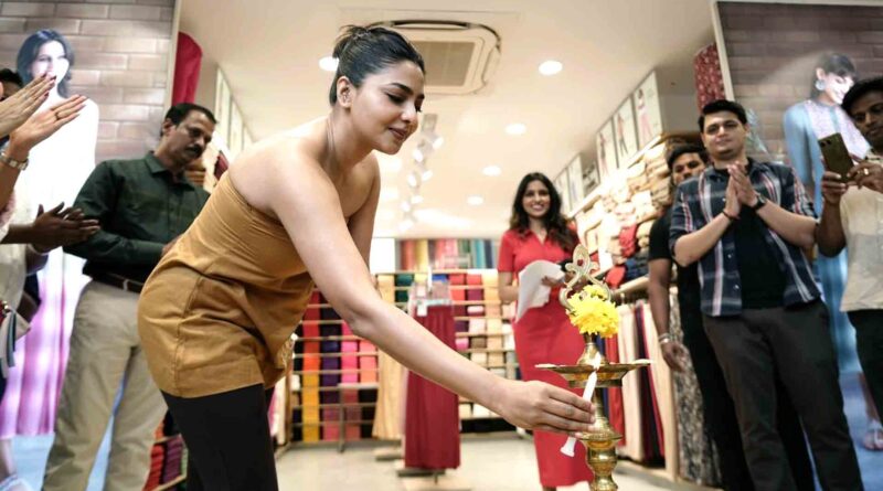 Go Colors Store anna nagar launch aishwarya lekshmi