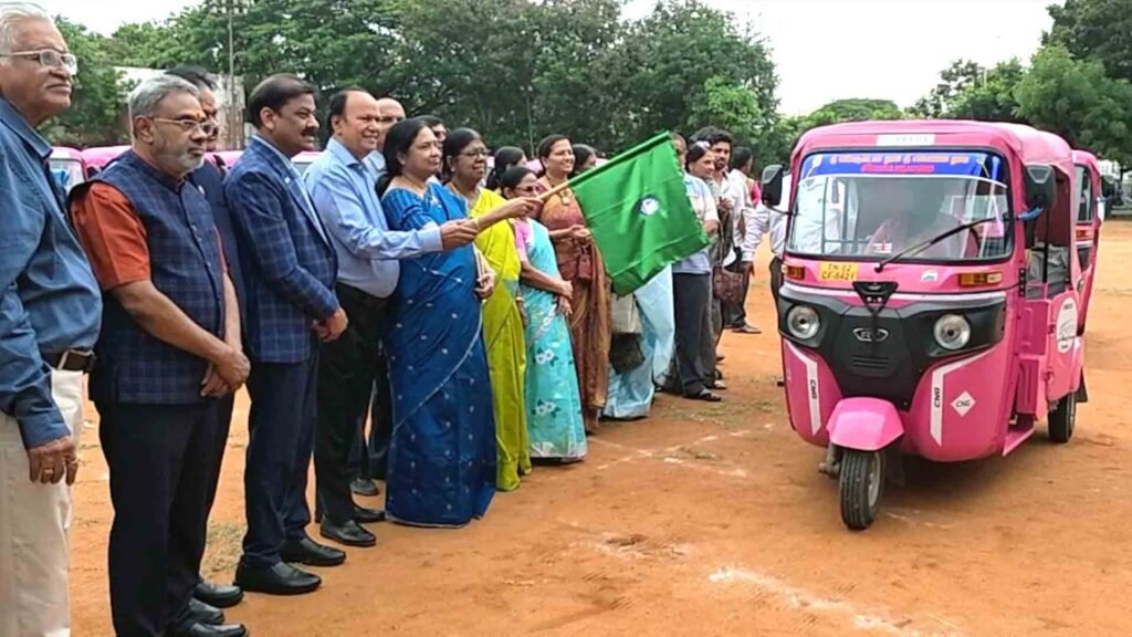 Rotary Club Pink Auto Distribution Chennai