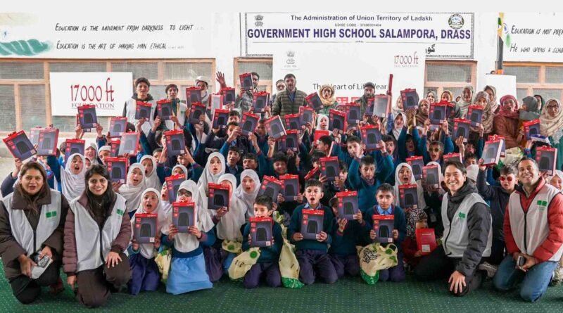 UNIQLO HEATTECH donation Ladakh
